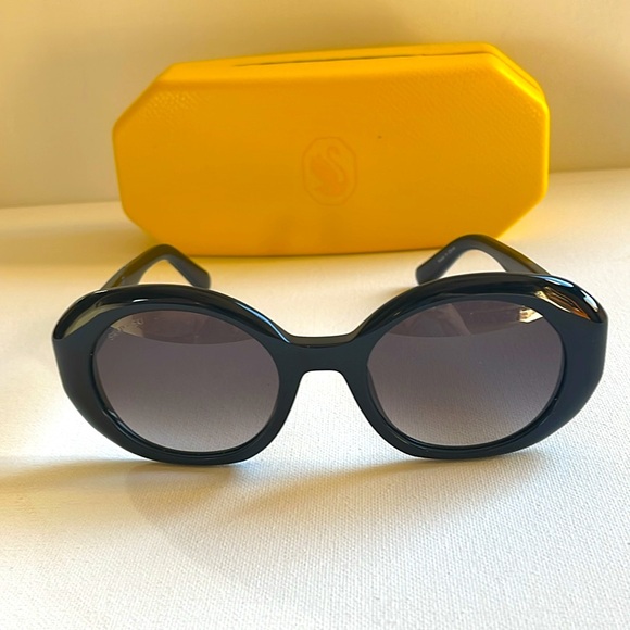 BNIB SWAROVSKI CRYSTAL SUNGLASSES BLACK 52-21-140 - Picture 5 of 14